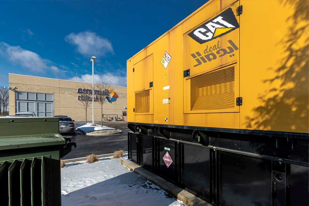 ژنراتور گاز کاترپیلار در حال تامین برق برای یک ساختمان بزرگ